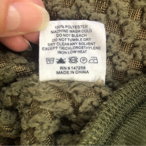 Simply Southern Olive Fluffy Pullover with Pink Trim Size S - Picture 7 of 8